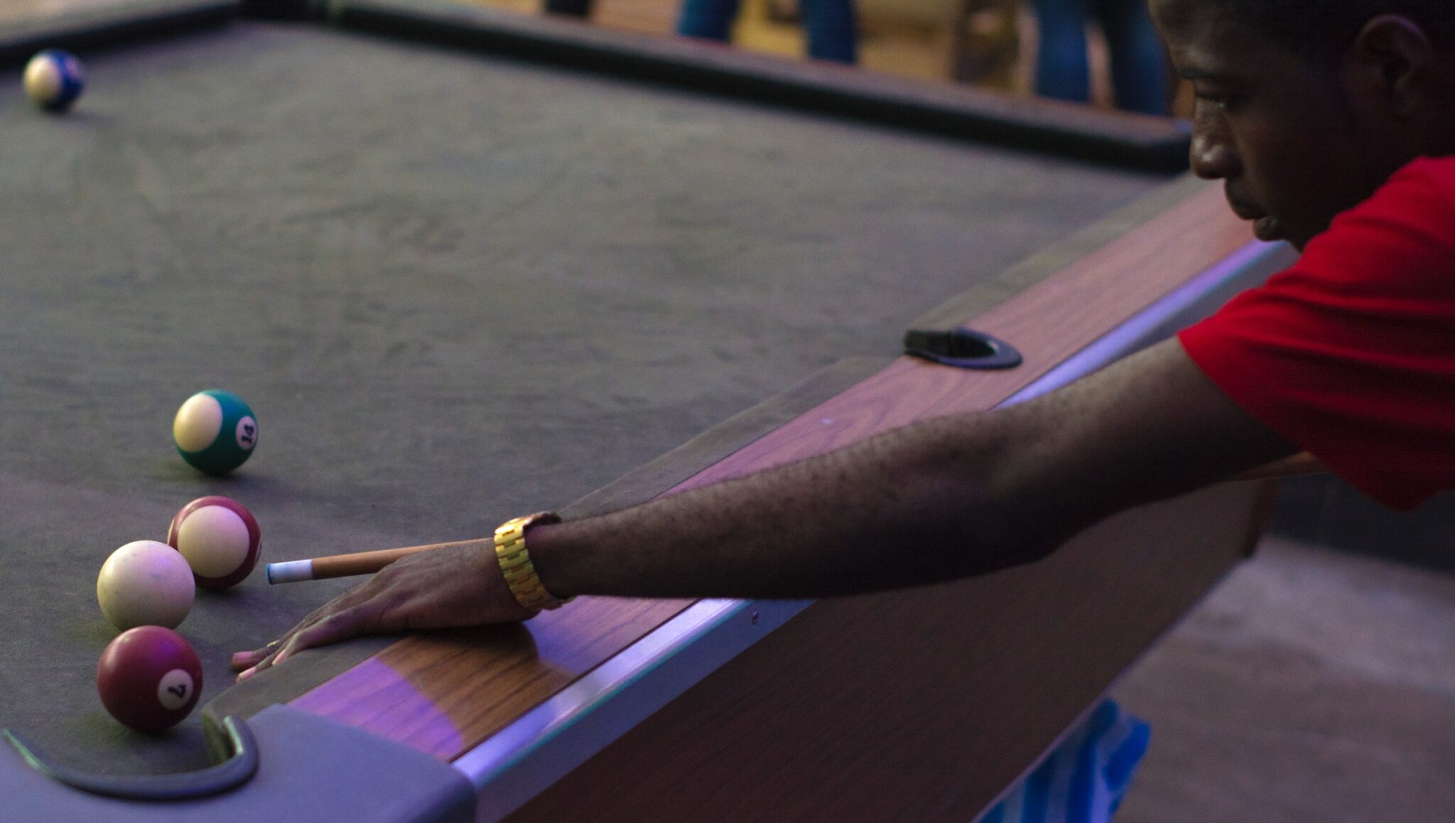 Best Pool Cues for Beginners [2024 Review] MoreThanBilliards