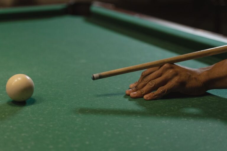 How To Hold A Pool Cue MoreThanBilliards